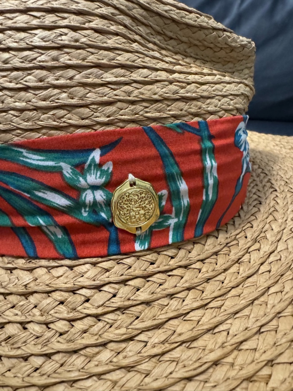 Vince Camuto Tan Straw Fedora with Red & Green Tropical Scarf - Picture 4 of 7